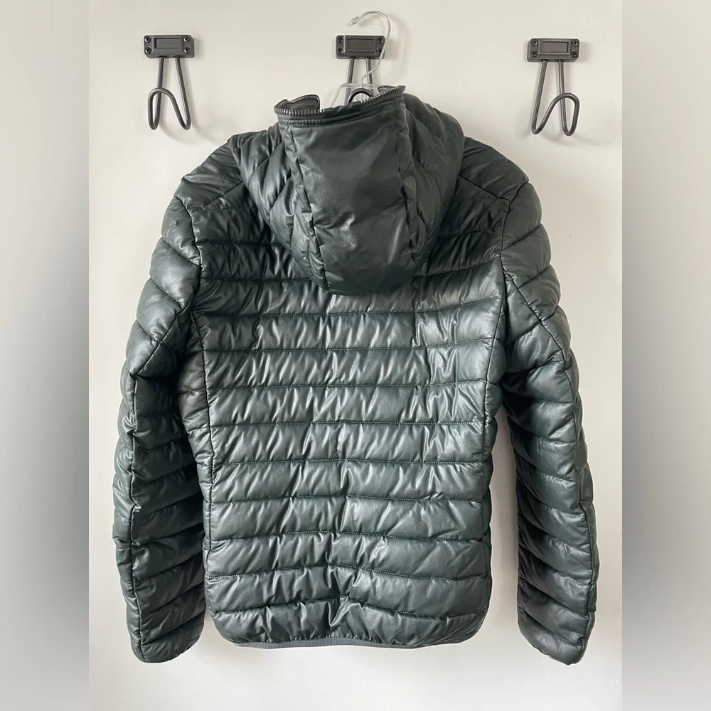 Save The Duck, size 4 women’s, black hooded zip up synthetic leather puffer EUC - Picture 3 of 10
